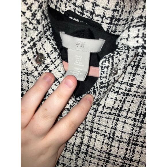 H&M Black And White Plaid Houndstooth Tweed Cropped Jacket Size Small - Picture 3 of 5